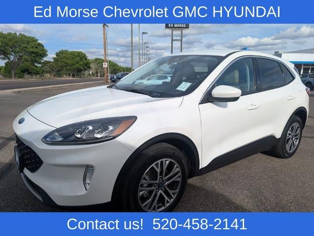 2022 Ford Escape SEL AWD in Star White Metallic Tri-Coat — front three-quarter view