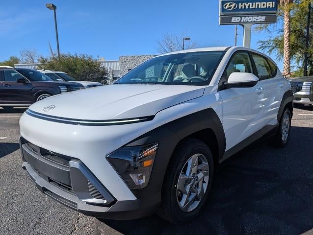 2026 Hyundai KONA SE FWD in Atlas White — front three-quarter view