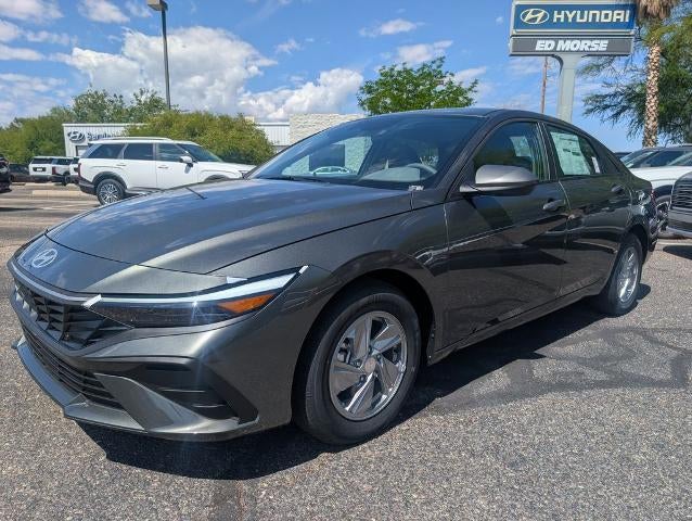 2026 Hyundai ELANTRA SE in Amazon Gray — front three-quarter view